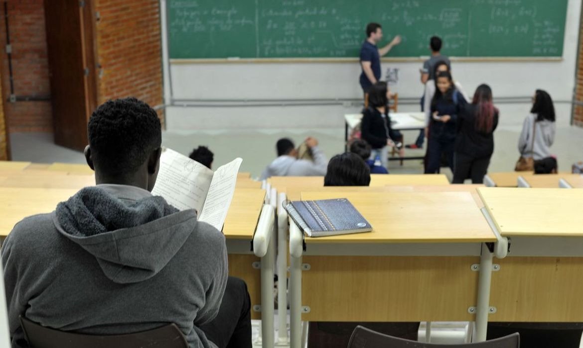 Fies oferece mais de 112 mil vagas em 2026