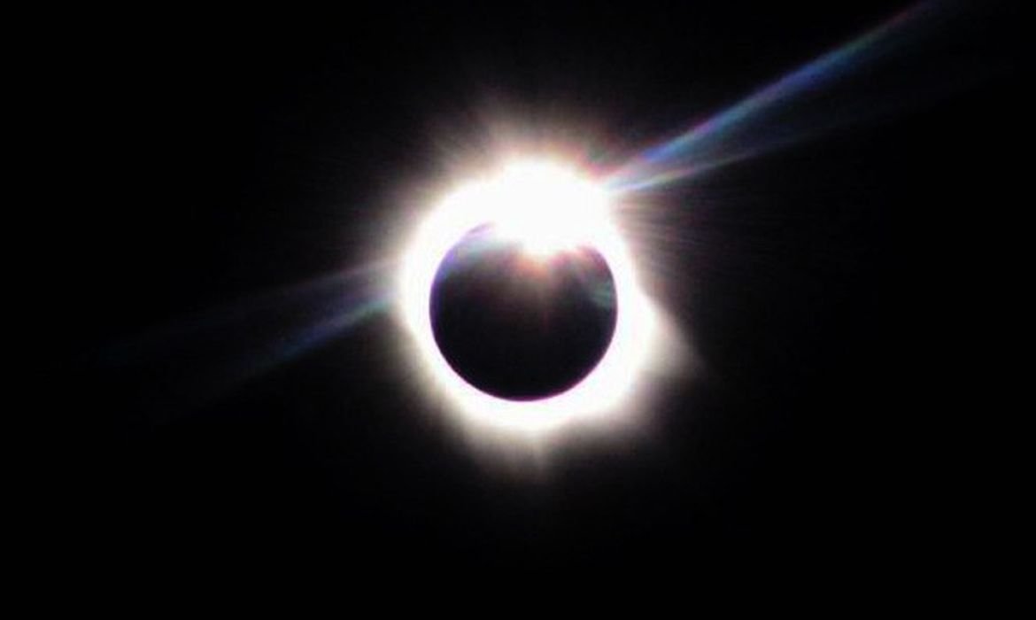 Eclipse solar total é destaque astronômico em 2026