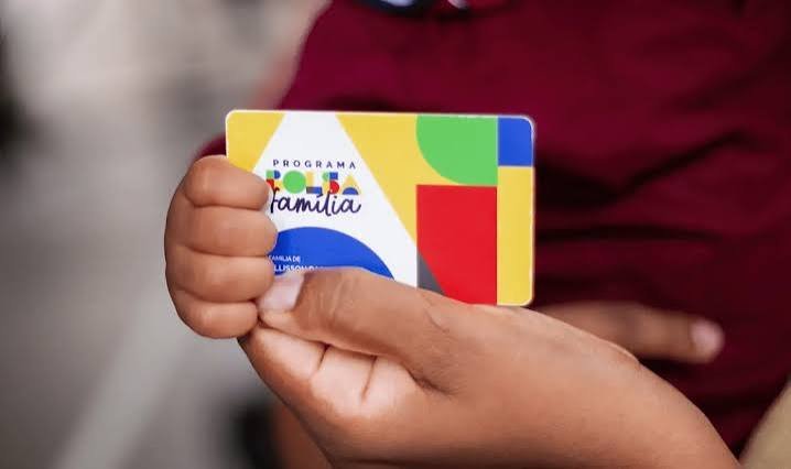 Bolsa Família atende 19,3 milhões de famílias em agosto