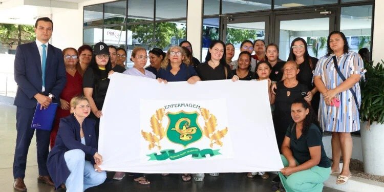 Enfermagem se mobiliza por empregos no Amazonas