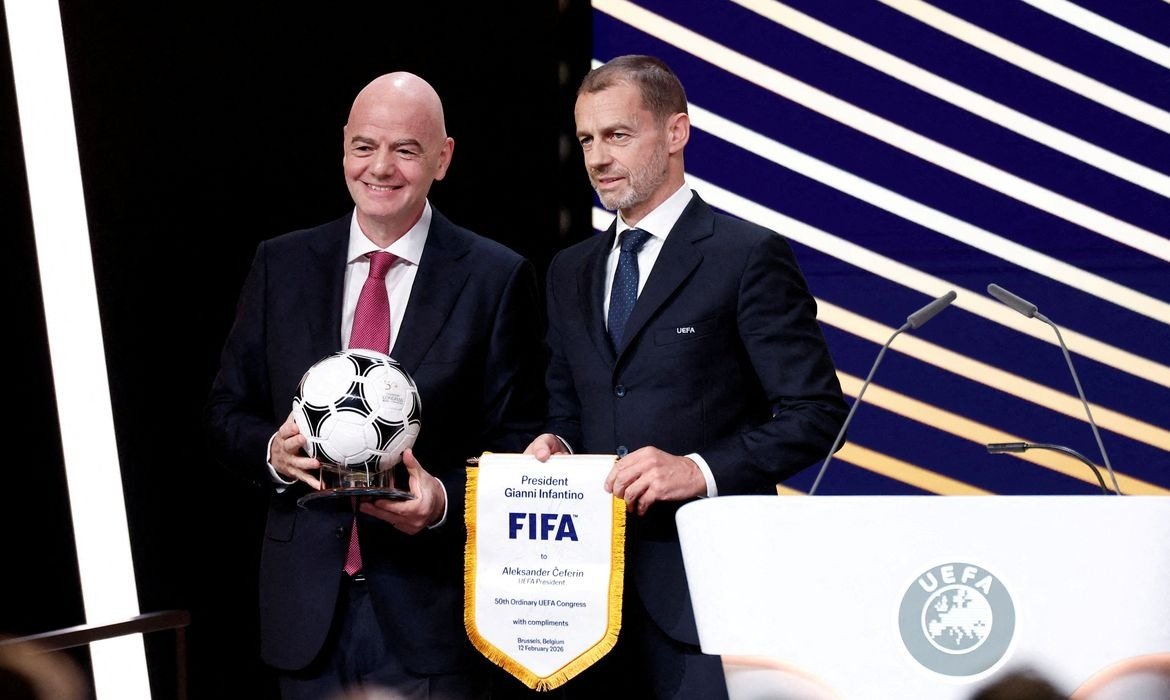 FIFA retira projeto após oposição da UEFA