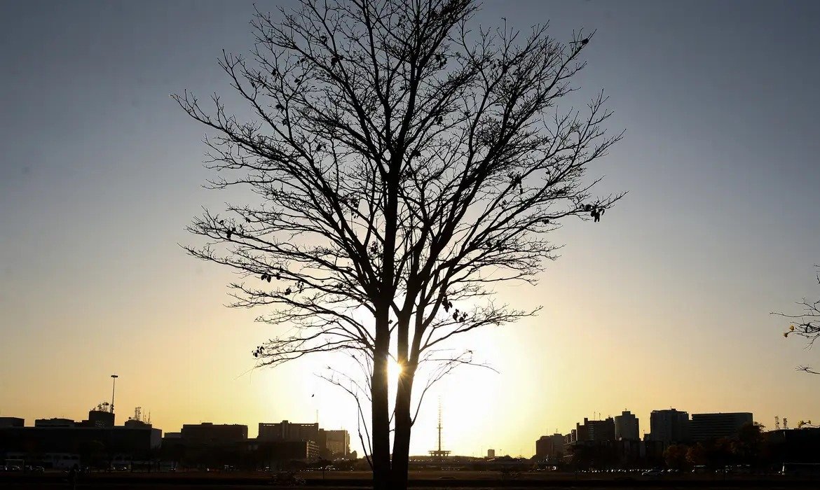 Mundo deve superar teto climático do Acordo de Paris