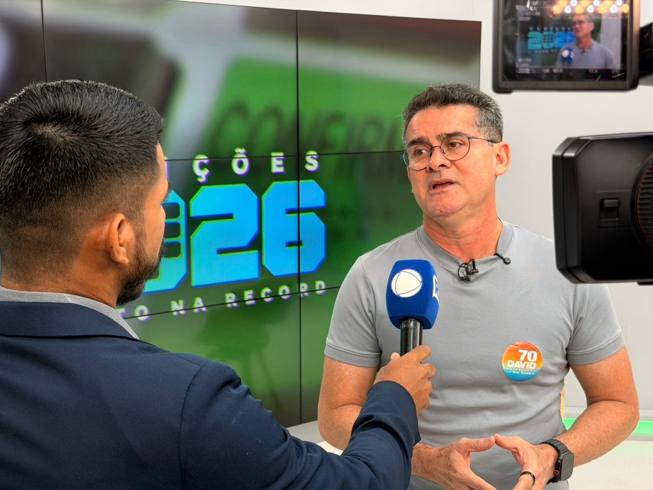 David Almeida apresenta plano de segurança em entrevista