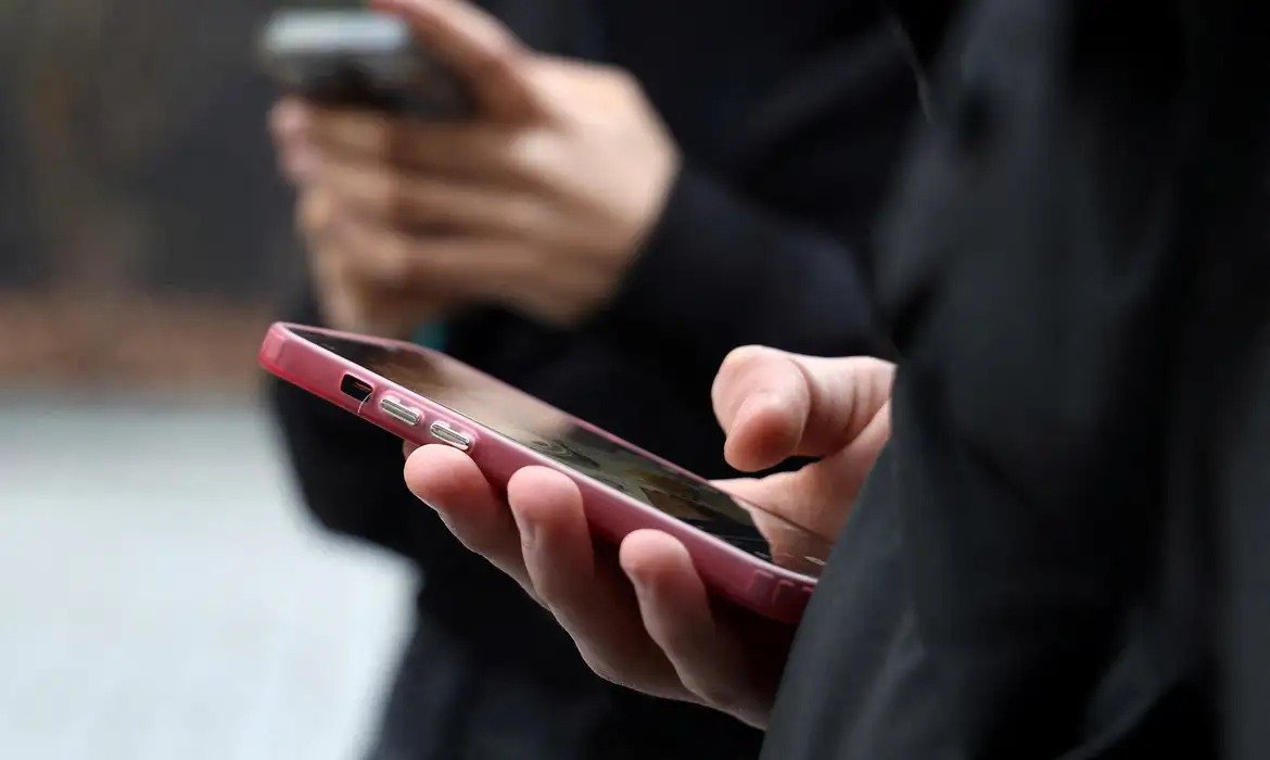 Internet gratuita nas eleições? Veja o que ação realmente pede